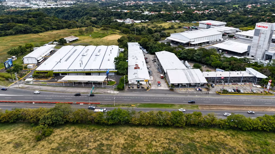 Bodega / Local Comercial de 1.030 m² en Alquiler KV - Imagen 18