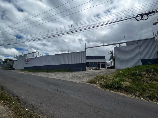 En venta amplia bodega en Desamparados P.P - Imagen 15