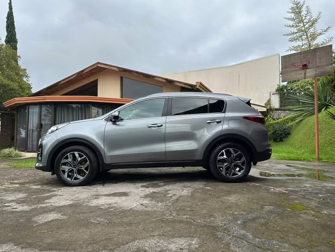 KIA SPORTAGE - Imagen 2
