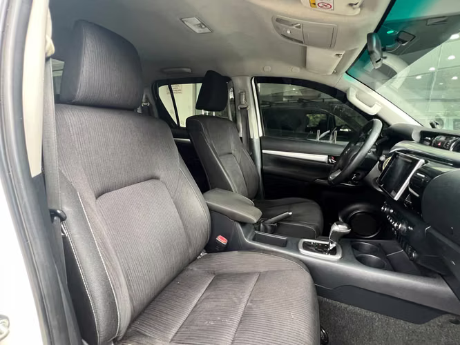 2016 Toyota Hilux - Imagen 5