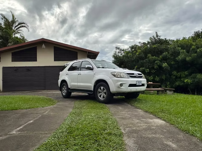 TOYOTA FORTUNER SRV - Imagen 5
