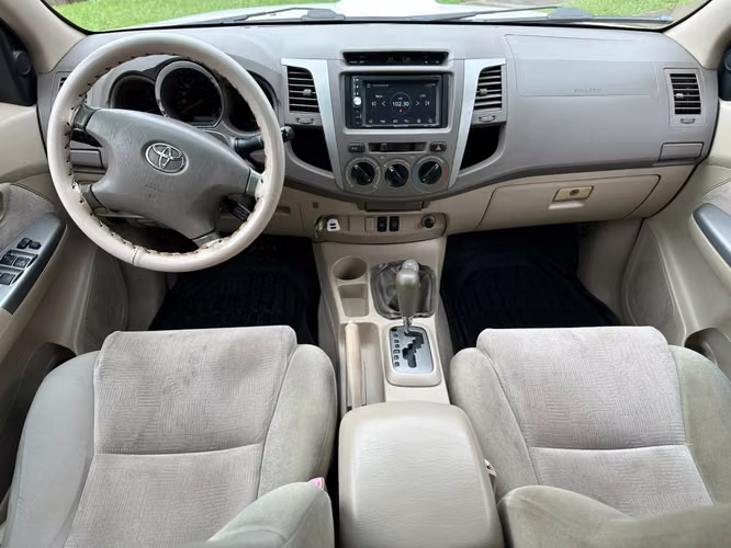 TOYOTA FORTUNER SRV - Imagen 8