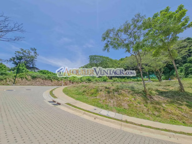 LOTE DE 628 M2 CON VISTA EN CONDOMINIO VISTA REAL SANTA ANA POZOS - Imagen 17