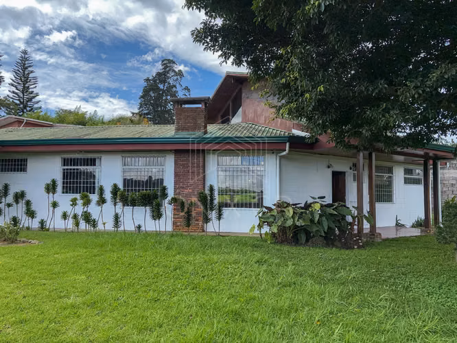 CASA EN ALQUILER – SAN RAMÓN DE TRES RÍOS | CON JARDÍN - Imagen 8