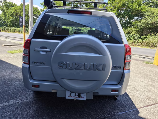 Suzuki Grand Vitara, Automatico, 4x2, 2011 - Imagen 4