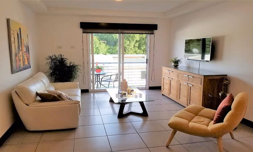 Apartamento muy acogedor, con gran estilo y espacios, en Belén, Heredia