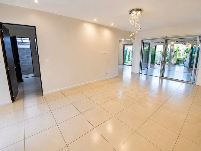 ALQUILER DE CASA DE UNA PLANTA EN CONDOMINIO, LINDORA* - Imagen 13