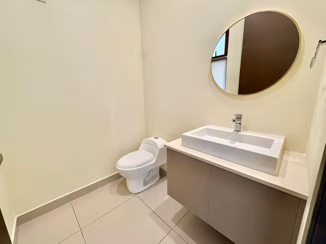 SANTA ANA LINDORA! MODERNA CASA RENOVADA DE UNA SOLA PLANTA Y AMPLIO JARDIN - Imagen 10