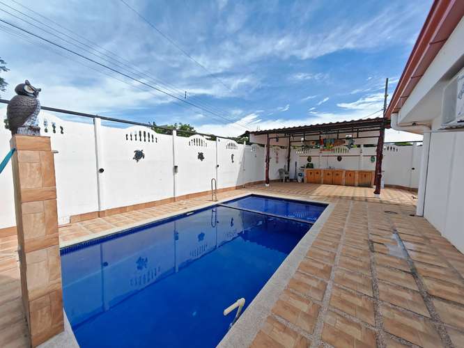 CASA EN VENTA CON PISCINA EN OROTINA, ALAJUELA - Imagen 17
