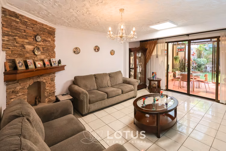Casa Esquinera en Condominio Lomas de Granadilla, Curridabat, Cód. AJ066 - Imagen 6