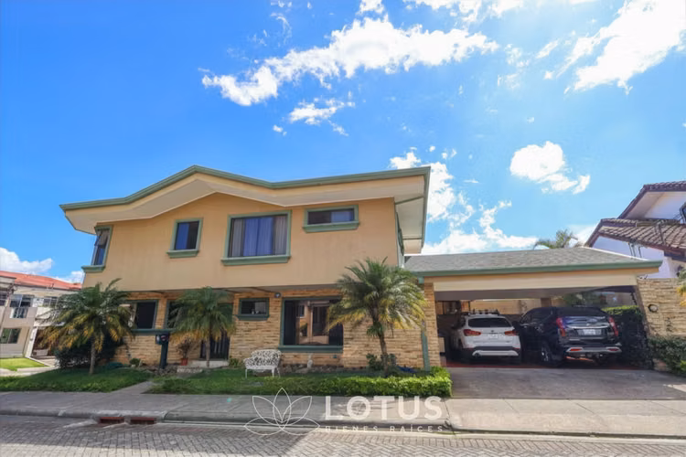 Casa Esquinera en Condominio Lomas de Granadilla, Curridabat, Cód. AJ066 - Imagen 3