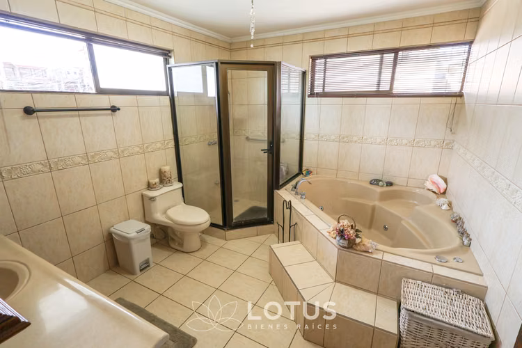 Casa Esquinera en Condominio Lomas de Granadilla, Curridabat, Cód. AJ066 - Imagen 19