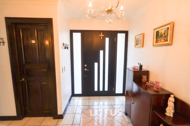 Casa Esquinera en Condominio Lomas de Granadilla, Curridabat, Cód. AJ066 - Imagen 4