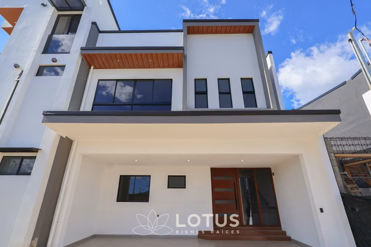Casa para Estrenar en Condominio Distrito San Juan, Tres Ríos, Cód. AJ023