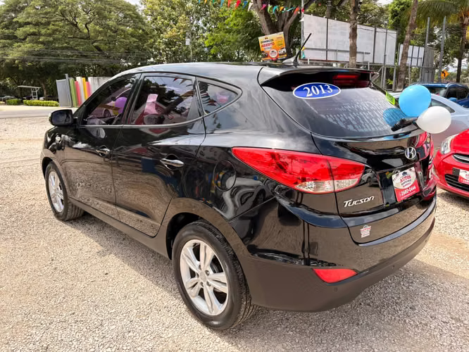 HYUNDAI TUCSON GLS-2013-AUTO-TDI-SHIFT TRONIC-4X2 8.275.000 - Imagen 3
