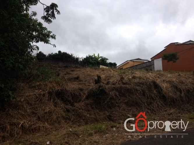 Lote para desarrollo en Pinares de Curridabat, 988