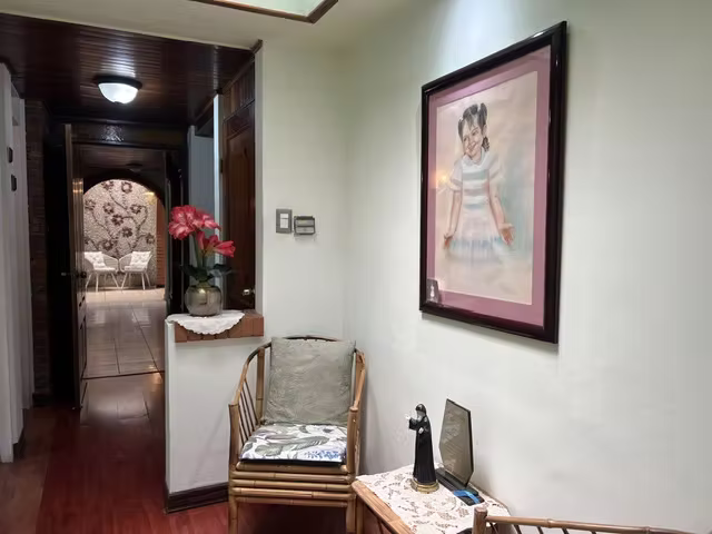 Venta de Casa Independiente en Sabanilla, Montes de Oca