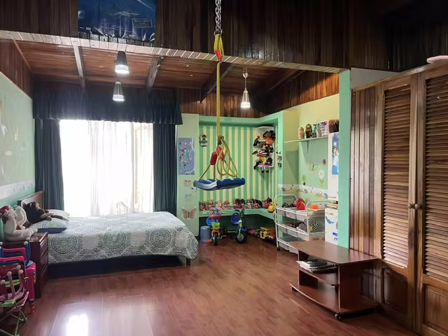 Venta de Casa Independiente en Sabanilla, Montes de Oca
