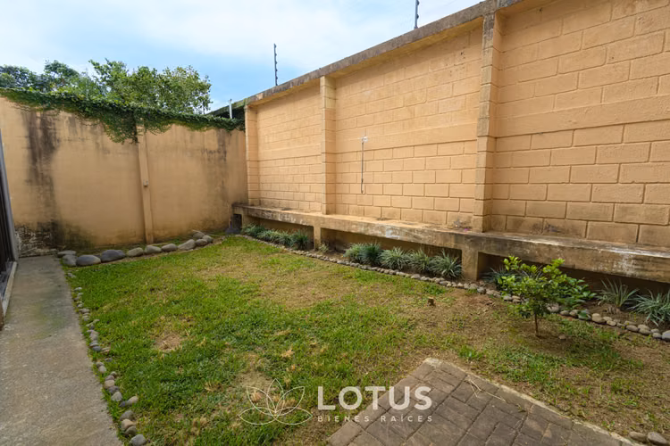 Casa Amplia en Condominio Lomas de Granadilla, Curridabat, Cód. AJ070 - Imagen 10