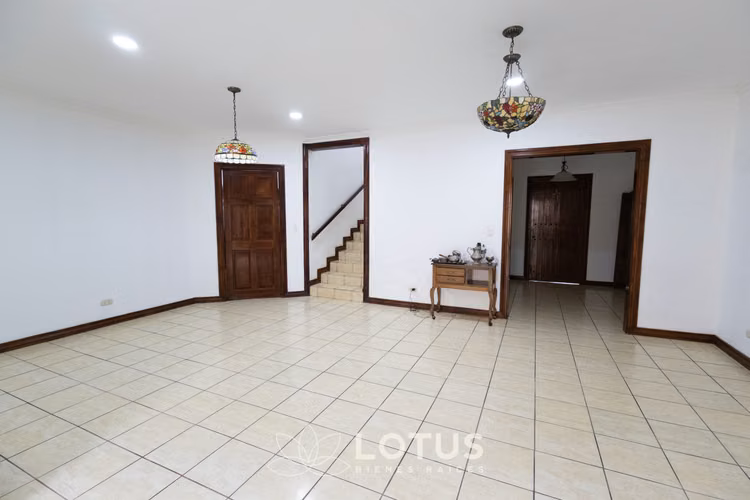 Casa Amplia en Condominio Lomas de Granadilla, Curridabat, Cód. AJ070 - Imagen 16