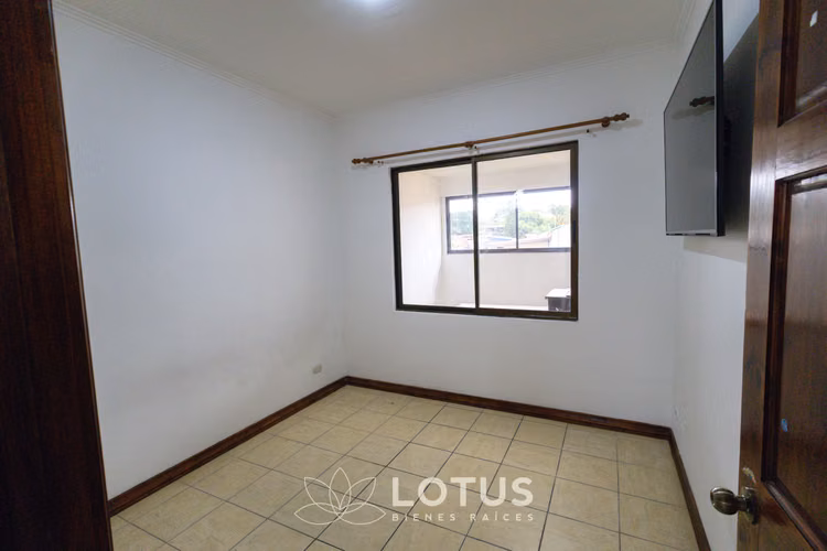 Casa Amplia en Condominio Lomas de Granadilla, Curridabat, Cód. AJ070 - Imagen 19