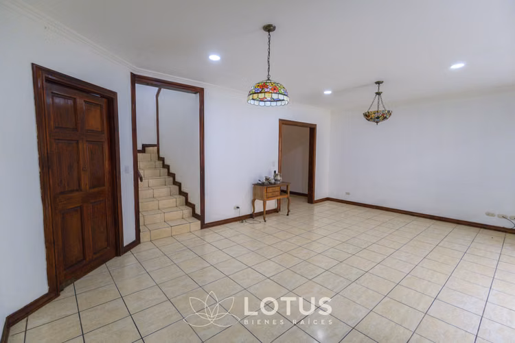 Casa Amplia en Condominio Lomas de Granadilla, Curridabat, Cód. AJ070 - Imagen 8