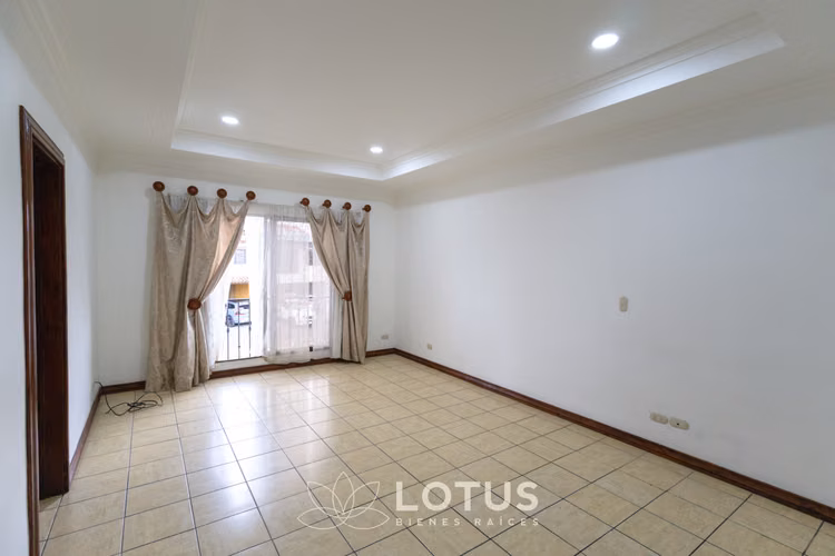 Casa Amplia en Condominio Lomas de Granadilla, Curridabat, Cód. AJ070 - Imagen 15