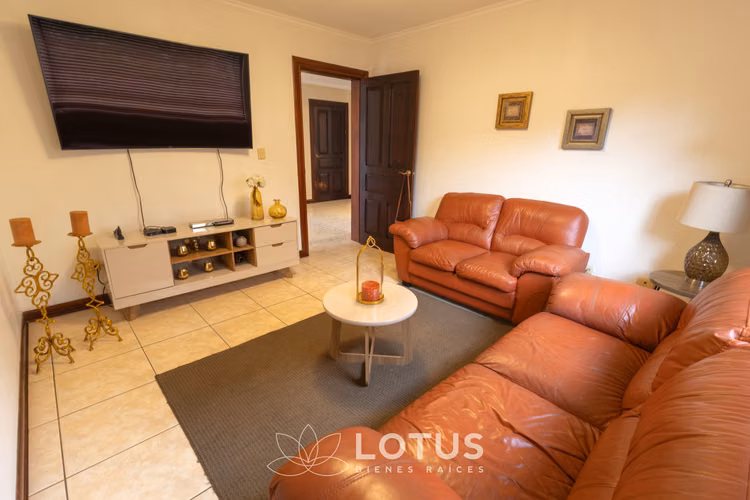 Casa de Lujo en Condominio Colinas de Montealegre, Curridabat, Cód. AJ072