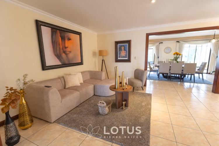 Casa de Lujo en Condominio Colinas de Montealegre, Curridabat, Cód. AJ072