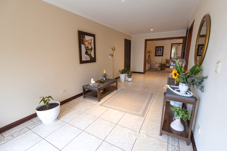 Casa de Lujo en Condominio Colinas de Montealegre, Curridabat, Cód. AJ072