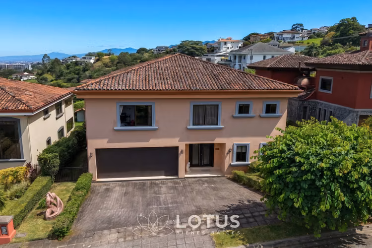 Casa de Lujo en Condominio Colinas de Montealegre, Curridabat, Cód. AJ072