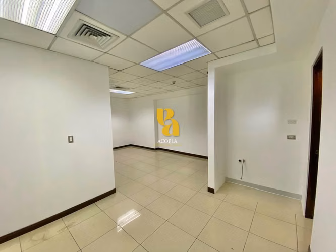 Alquiler de oficina u local de 300m2 en Escazú. Excelente ubicación - Imagen 15