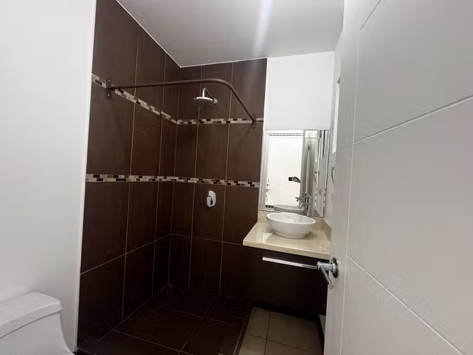 Alquiler apartamento amplio en San Pablo Heredia, condominio con piscina - Imagen 10