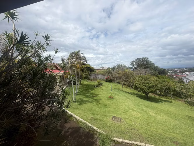 AMPLIA CASA EN VENTA  –  SAN RAFAEL DE HEREDIA - Imagen 16