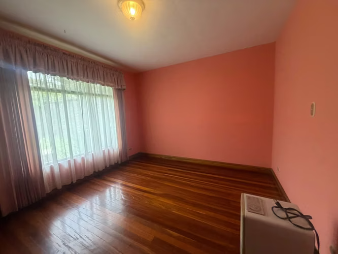 AMPLIA CASA EN VENTA  –  SAN RAFAEL DE HEREDIA - Imagen 13