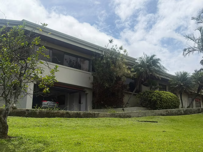 AMPLIA CASA EN VENTA  –  SAN RAFAEL DE HEREDIA - Imagen 2