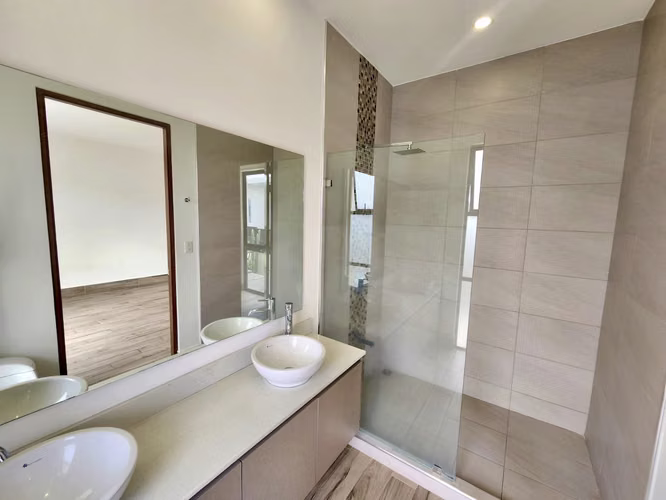 ALQUILER DE CASA EN CONDOMINIO EN LINDORA DE SANTA ANA - Imagen 5