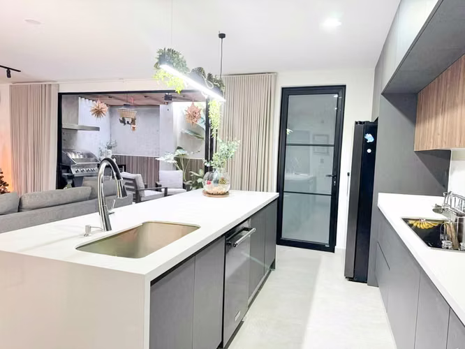 Venta de casa en condominio en Guachipelín - Imagen 3