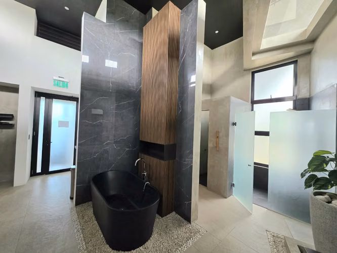 Venta de casa en condominio en Guachipelín - Imagen 17