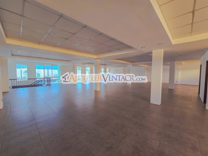 EDIFICIO DE 951 M2 PARA OFICINAS O COMERCIO EN SANTA ANA POZOS - Imagen 19