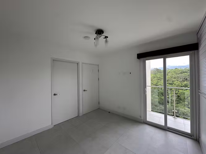 3 Hab en Monte Alto Curridabat | Vista Panorámica + 2 Parqueos - Imagen 9