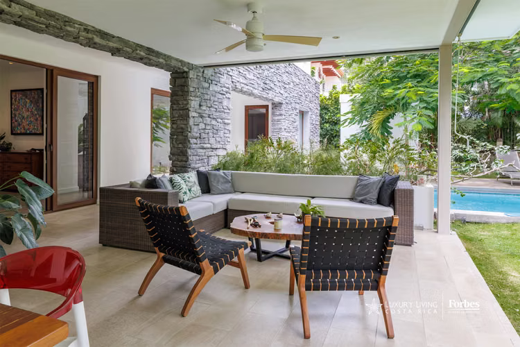 21465 - Casa moderna de 6 hab, piscina, jardín y terraza frente a campo de golf - Imagen 10