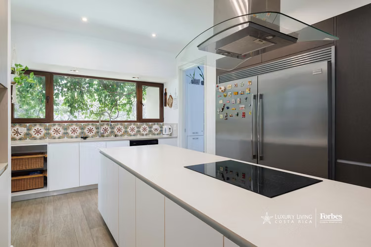 21465 - Casa moderna de 6 hab, piscina, jardín y terraza frente a campo de golf - Imagen 18