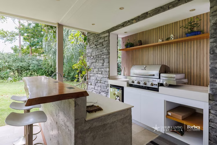 21465 - Casa moderna de 6 hab, piscina, jardín y terraza frente a campo de golf - Imagen 11