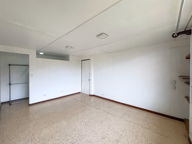Apartamento en Primer Piso con Servicios Incluidos | Cristo de Sabanilla - Imagen 3