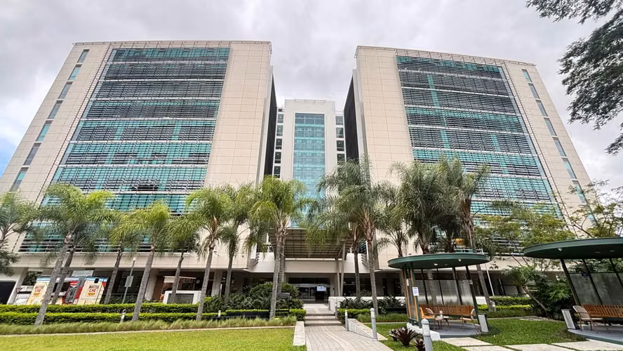 FULLY FURNISHED OFFICE FOR RENT – EL TOBOGÁN CORPORATE CENTER KV