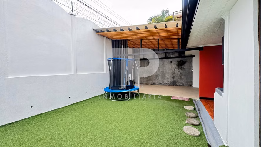 Casa en San Pablo de Heredia, Residencial. JRC1350