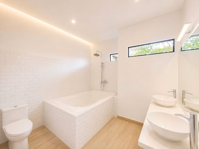 Venta I Alquiler Casa Familiar 3 Habitaciones con Amplio Jardín, Oficina y Rancho en Santa Ana ID27330 - Imagen 12