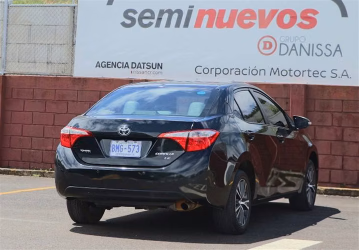 TOYOTA COROLLA 2017 AUTOMÁTICA GASOLINA NEGRO