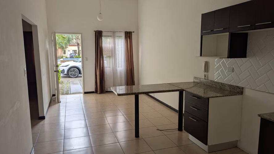 SE ALQUILA CASA EN TERRAZAS DEL OESTE, CONCASA - Imagen 3